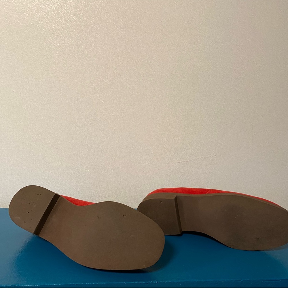 Gorgeous red suede Hush Puppy loafers, sz 7. Hardly worn. Very versatile style.
